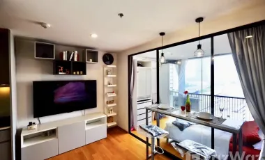 For sale studio condo in Sathon, Bangkok