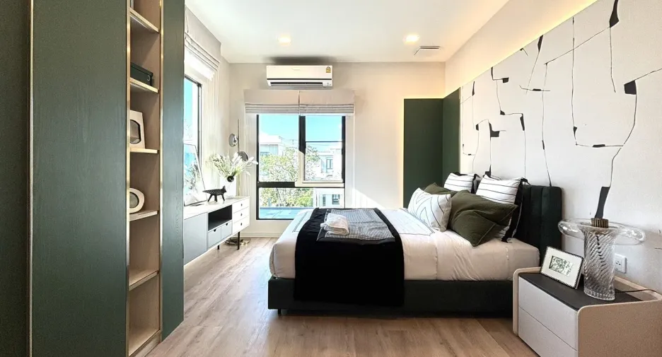 Casa en alquiler de 4 habitaciones en Bang Phli, Samut Prakan