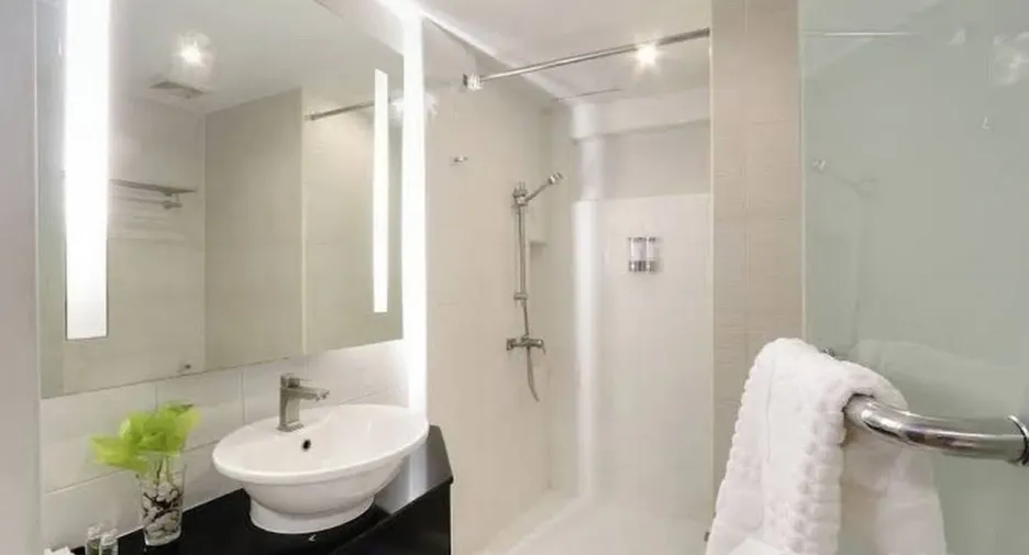 For rent 40 bedrooms hotel in Watthana, Bangkok