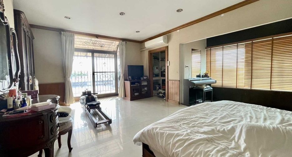 For sale and for rent 4 bedrooms condo in Bang Na, Bangkok