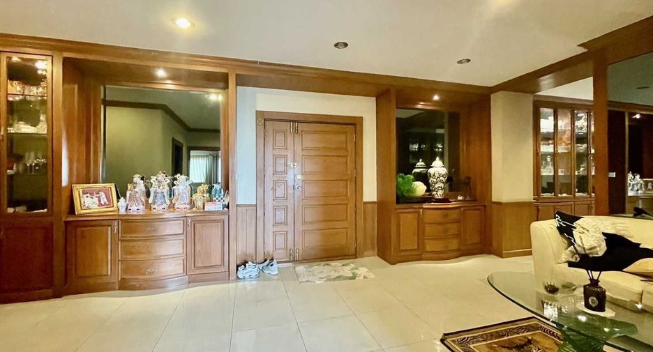 For sale and for rent 4 bedrooms condo in Bang Na, Bangkok