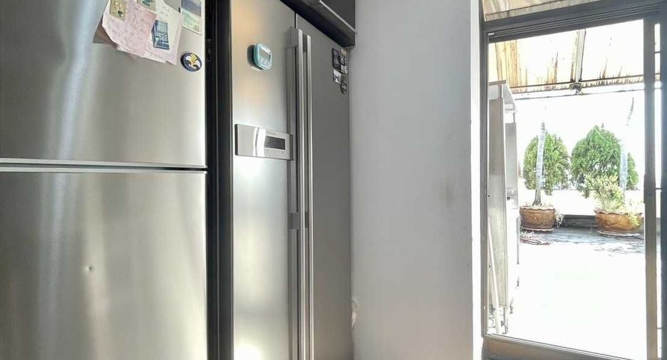 For sale and for rent 4 bedrooms condo in Bang Na, Bangkok