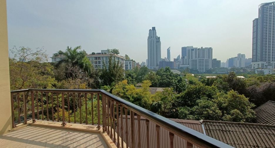 Wohnung zur Miete mit 3 Zimmer in Watthana, Bangkok