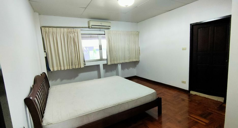 Wohnung zur Miete mit 2 Zimmer in Khlong Toei, Bangkok
