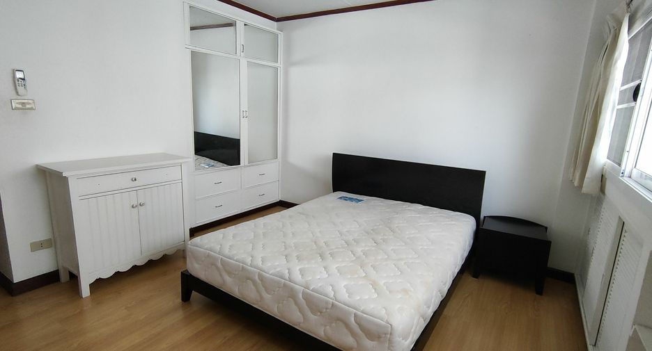 Wohnung zur Miete mit 2 Zimmer in Khlong Toei, Bangkok