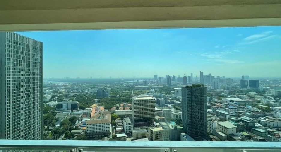 Condo en alquiler de 3 habitaciones en Sathon, Bangkok