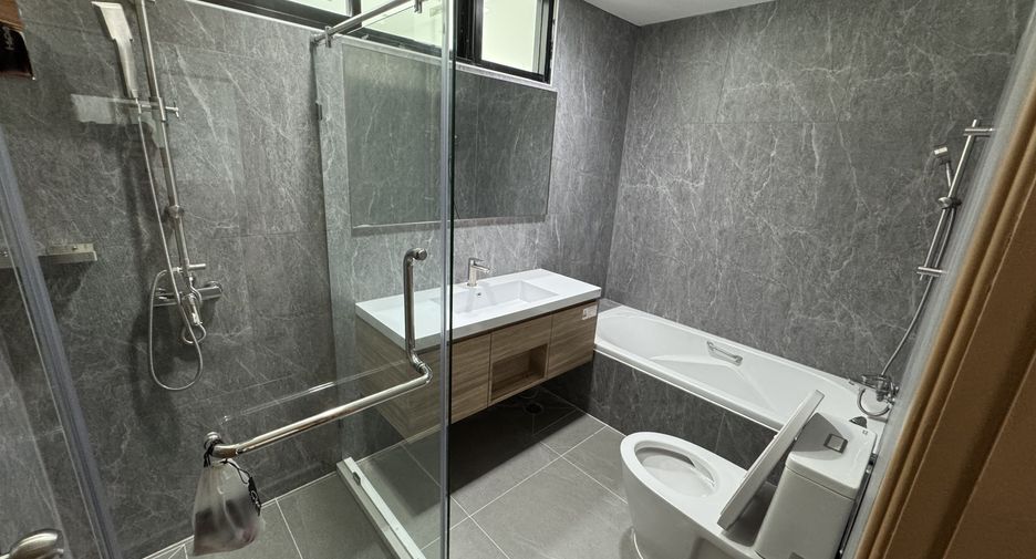 Condo en alquiler de 3 habitaciones en Sathon, Bangkok
