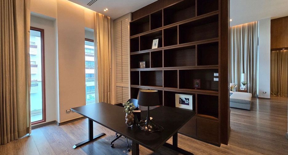 À louer 3 chambres appartement à Khlong Toei, Bangkok