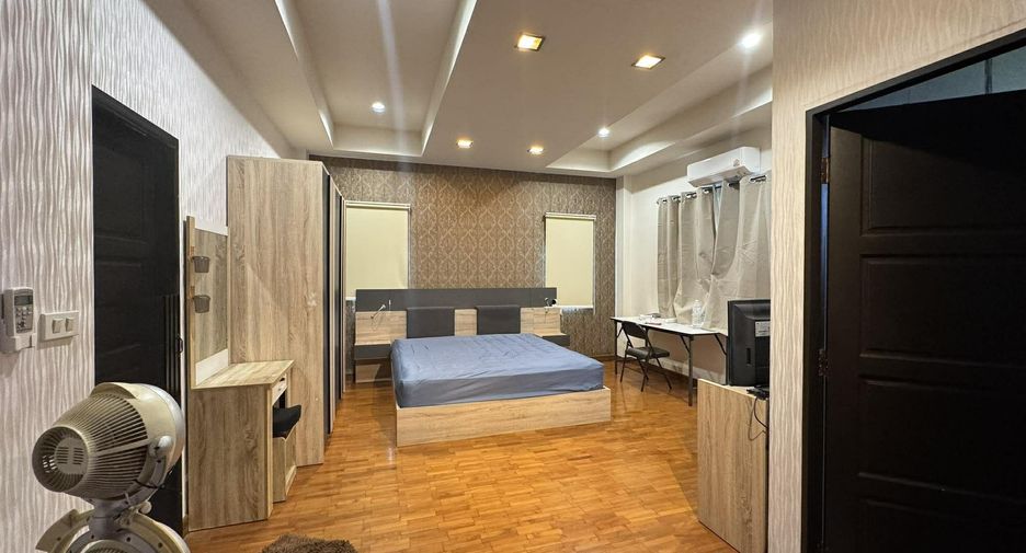 For rent 3 bedrooms house in Mueang Chiang Mai, Chiang Mai