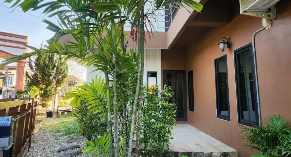 For rent 3 bedrooms house in Mueang Chiang Mai, Chiang Mai