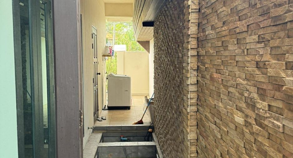 For rent 3 bedrooms house in Mueang Chiang Mai, Chiang Mai