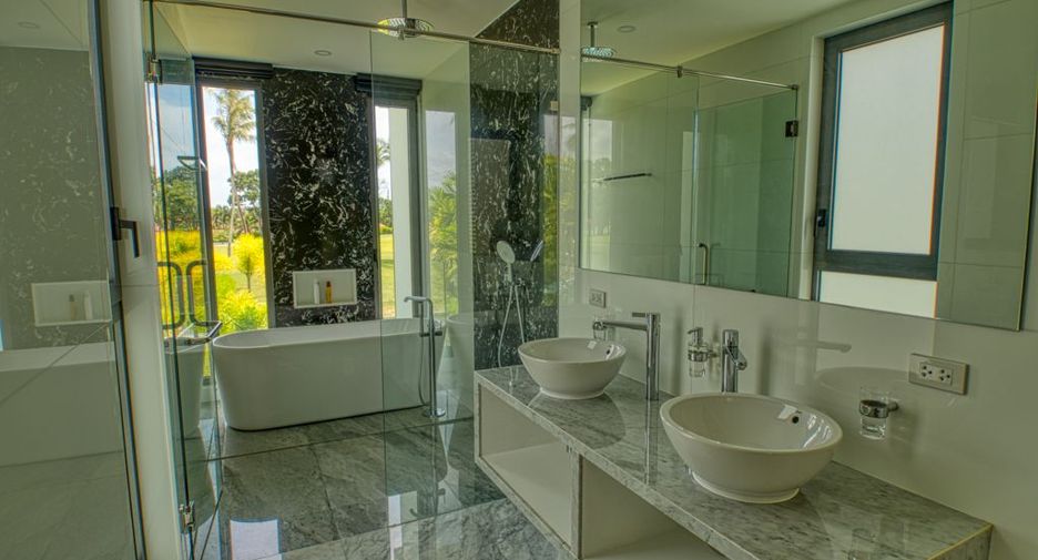 For sale そして for rent 4 ベッドルーム villa in Thalang, Phuket