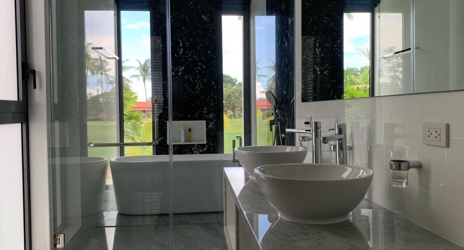 For sale そして for rent 4 ベッドルーム villa in Thalang, Phuket