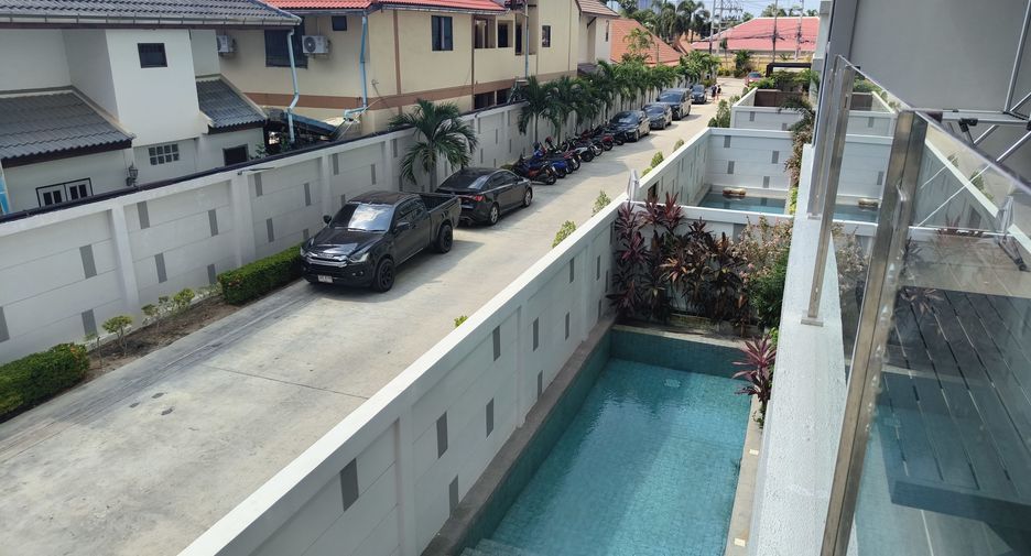 Condo en venta y en alquiler de 3 habitaciones en Jomtien, Pattaya