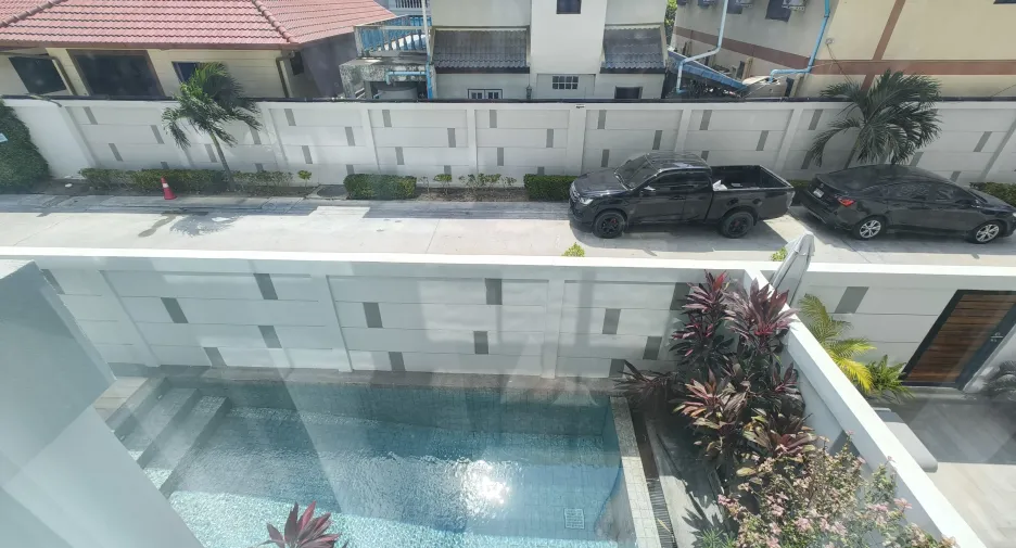 出售 和 出租 3 卧室 公寓 在 Bang Lamung, Chon Buri