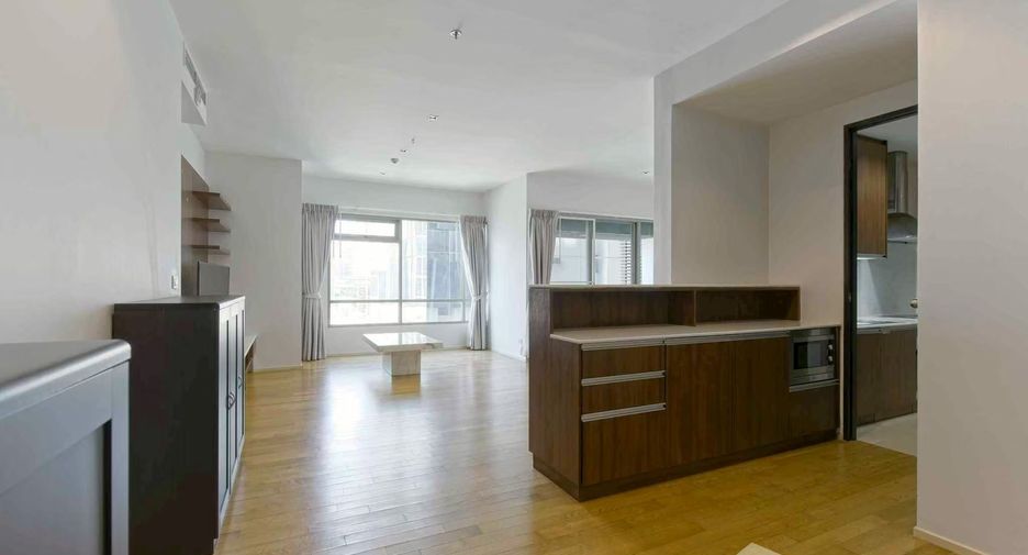 For rent 3 bedrooms condo in Khlong Toei, Bangkok