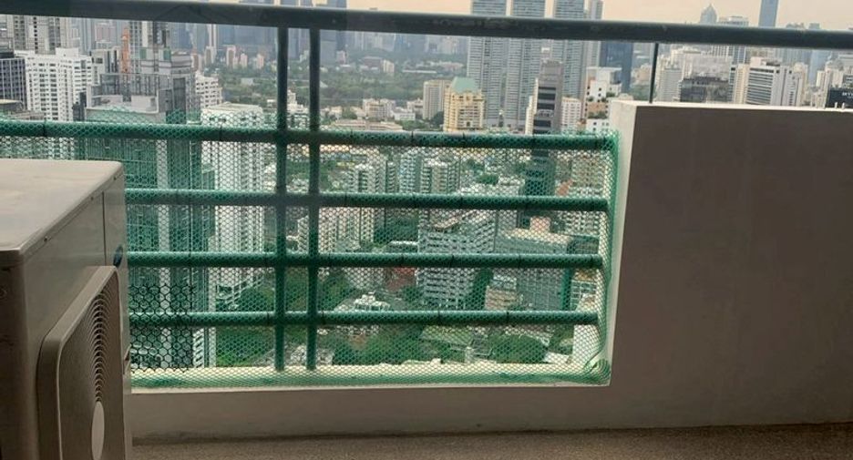 For rent 1 bed condo in Khlong Toei, Bangkok