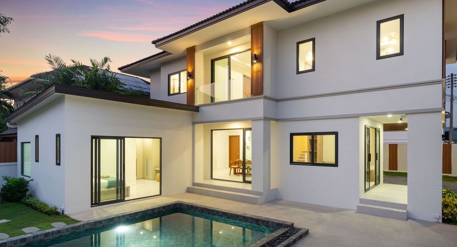 For sale 4 bedrooms villa in Thalang, Phuket