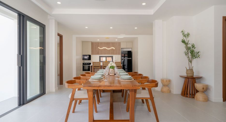 For sale 4 bedrooms villa in Thalang, Phuket