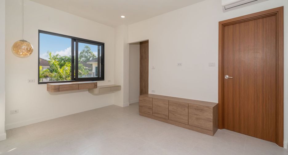 For sale 4 bedrooms villa in Thalang, Phuket