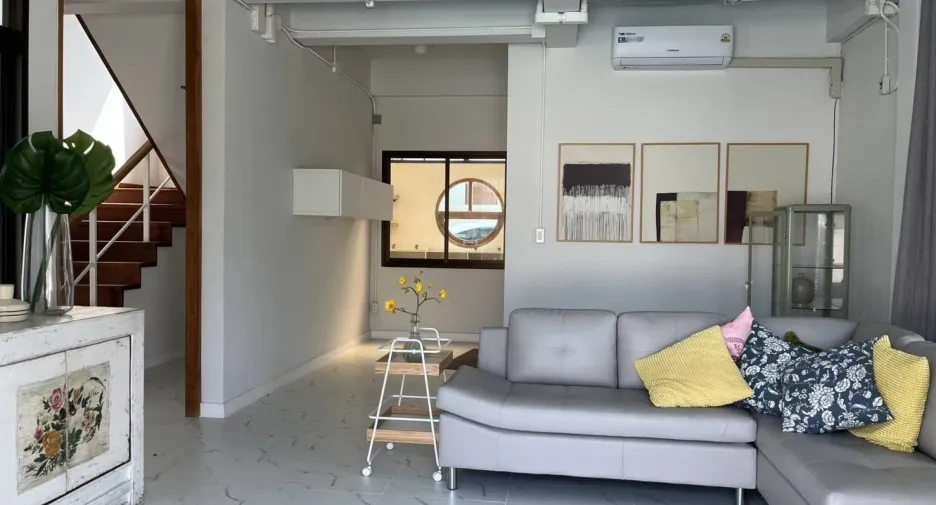 Villa zum Kauf mit 4 Zimmer in Sattahip, Chonburi