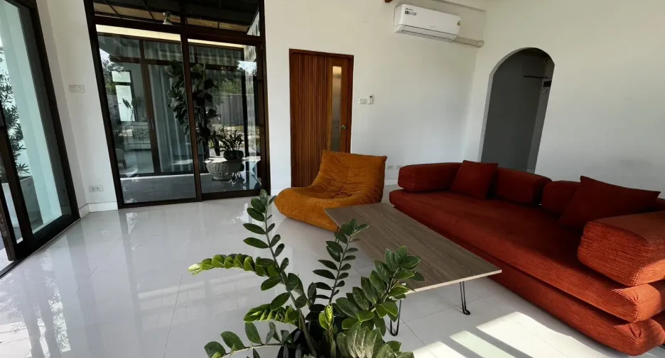 Villa zum Kauf mit 4 Zimmer in Sattahip, Chonburi