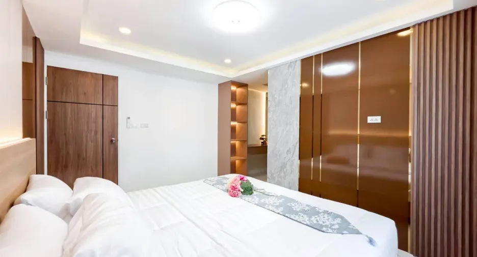 For sale 5 bedrooms villa in Bang Lamung, Chonburi