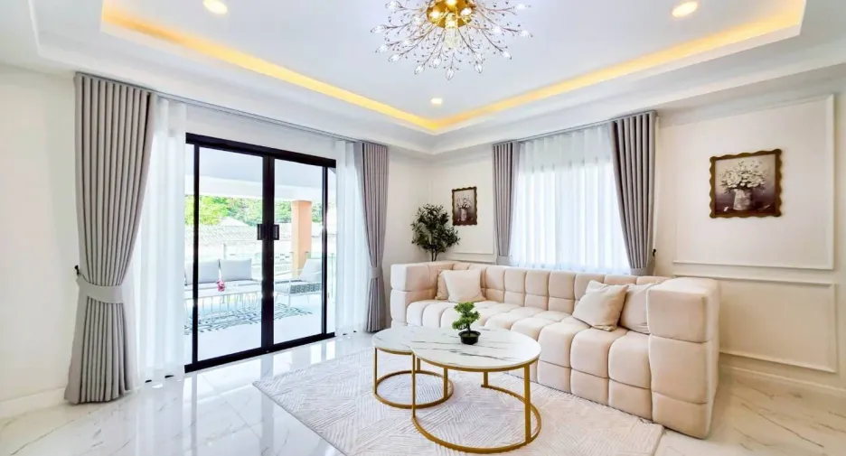For sale 5 bedrooms villa in Bang Lamung, Chonburi