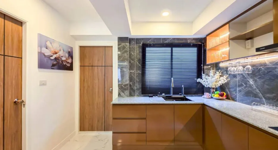 For sale 5 bedrooms villa in Bang Lamung, Chonburi