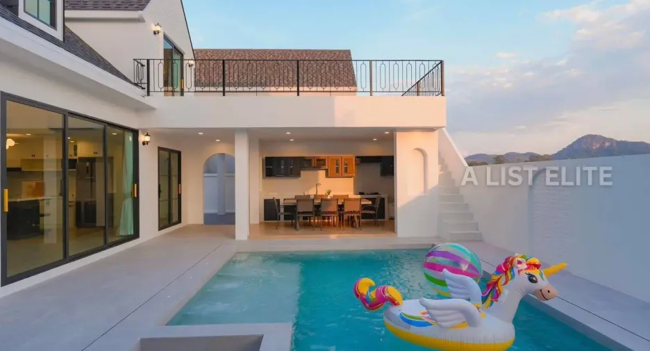 For sale 5 bedrooms house in Sattahip, Chonburi