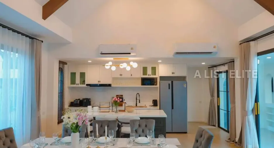 For sale 5 bedrooms house in Sattahip, Chonburi