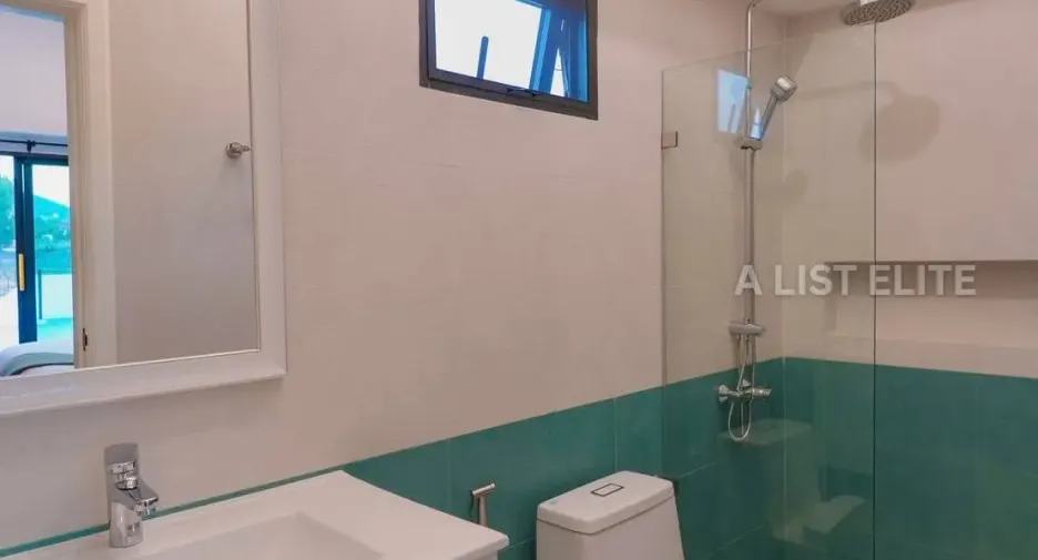 For sale 5 bedrooms house in Sattahip, Chonburi