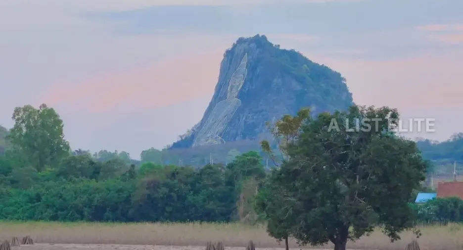 For sale 5 bedrooms house in Sattahip, Chonburi