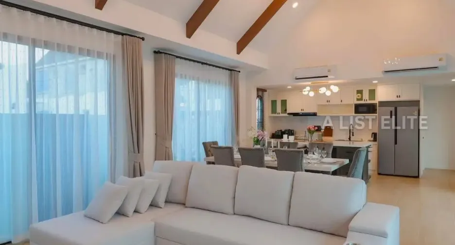 For sale 5 bedrooms house in Sattahip, Chonburi