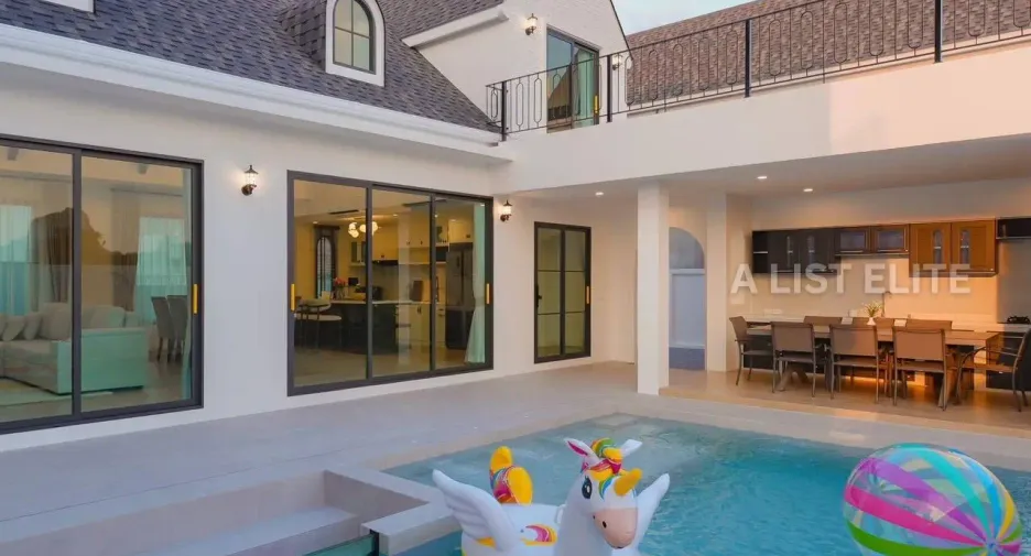 For sale 5 bedrooms house in Sattahip, Chonburi