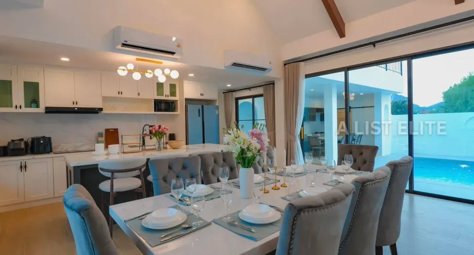 For sale 5 bedrooms house in Sattahip, Chonburi