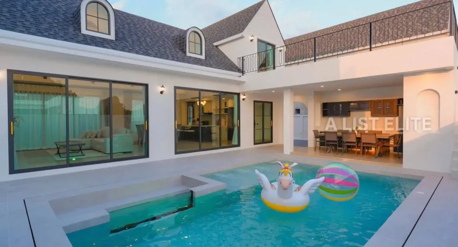 For sale 5 bedrooms house in Sattahip, Chonburi