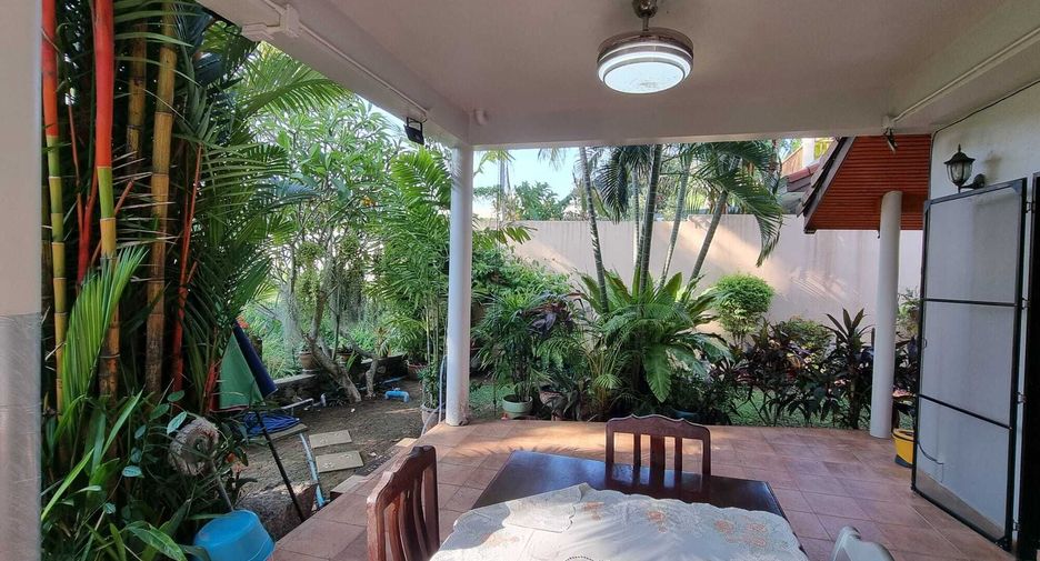 For rent 4 bedrooms villa in Mueang Phuket, Phuket