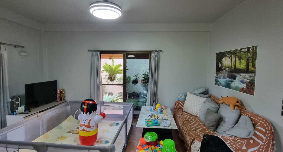 For rent 4 bedrooms villa in Mueang Phuket, Phuket