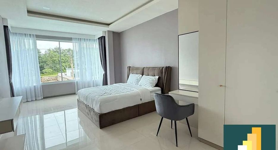 For rent そして for sale 5 ベッドルーム house in East Pattaya, Pattaya