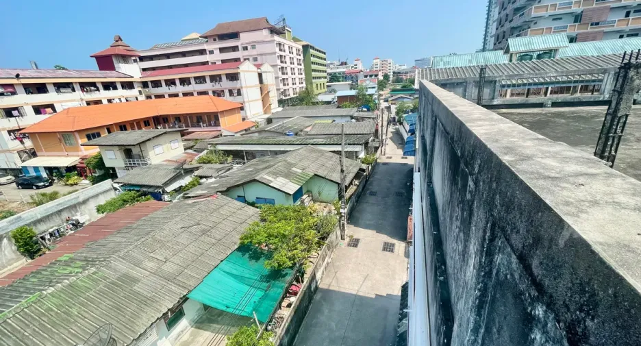 For sale retail Space in Bang Lamung, Chonburi