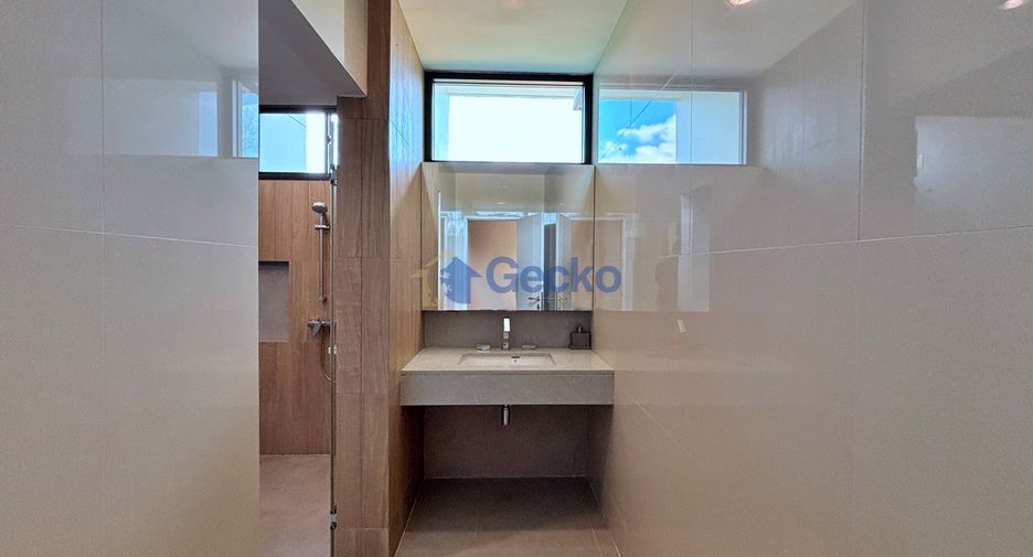 For sale 3 bedrooms house in Sattahip, Chonburi