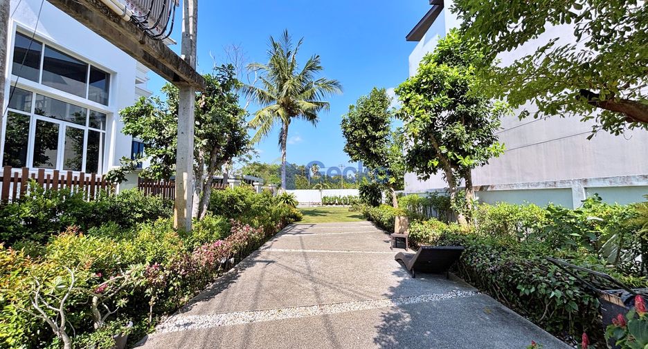 For sale 3 bedrooms house in Sattahip, Chonburi