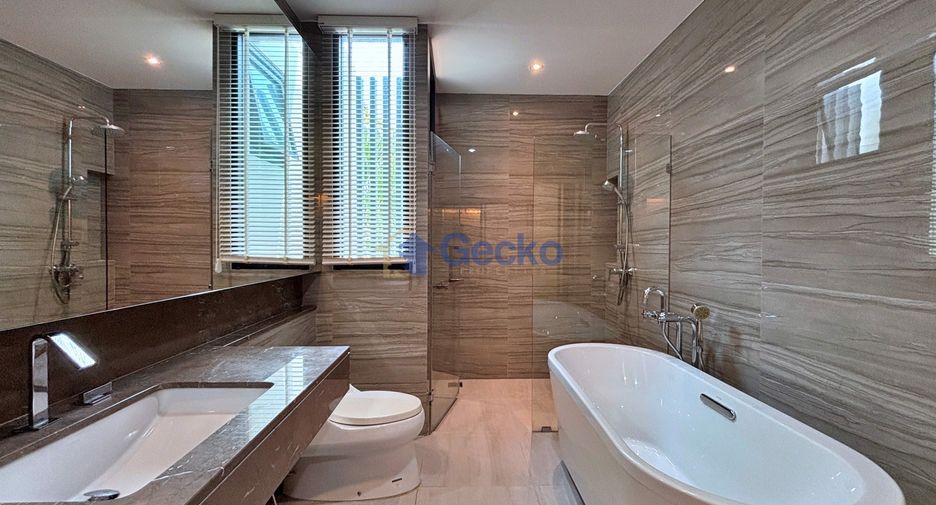 For sale 3 bedrooms house in Sattahip, Chonburi