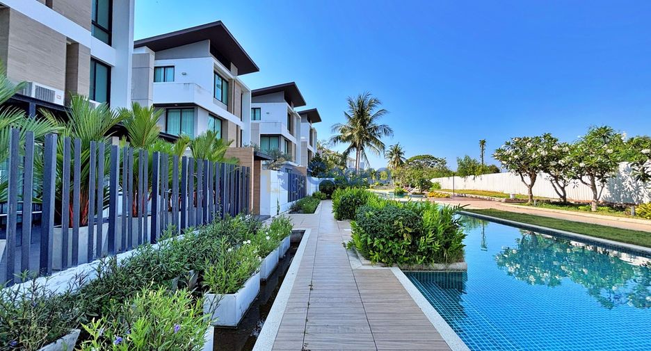For sale 3 bedrooms house in Sattahip, Chonburi