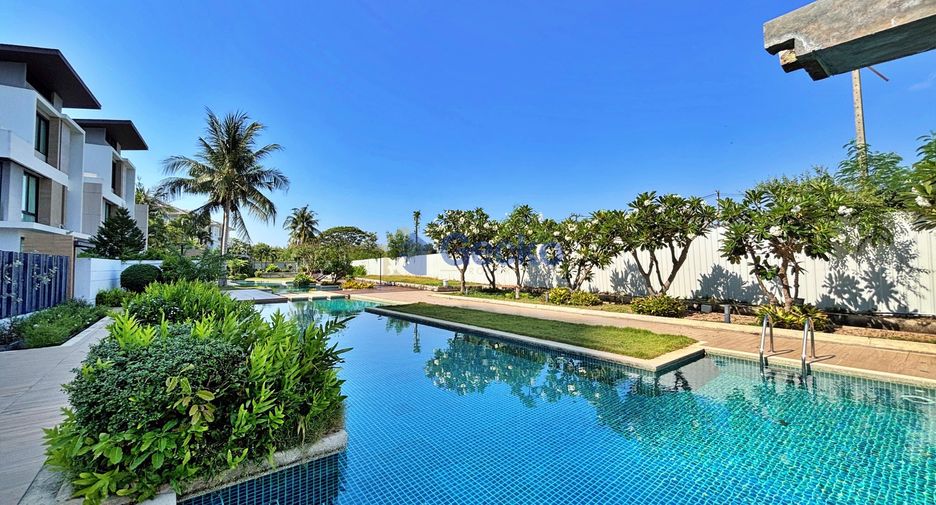 For sale 3 bedrooms house in Sattahip, Chonburi