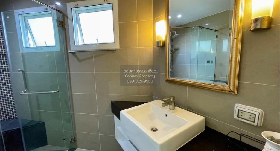 Condo en alquiler de 2 habitaciones en Huai Khwang, Bangkok