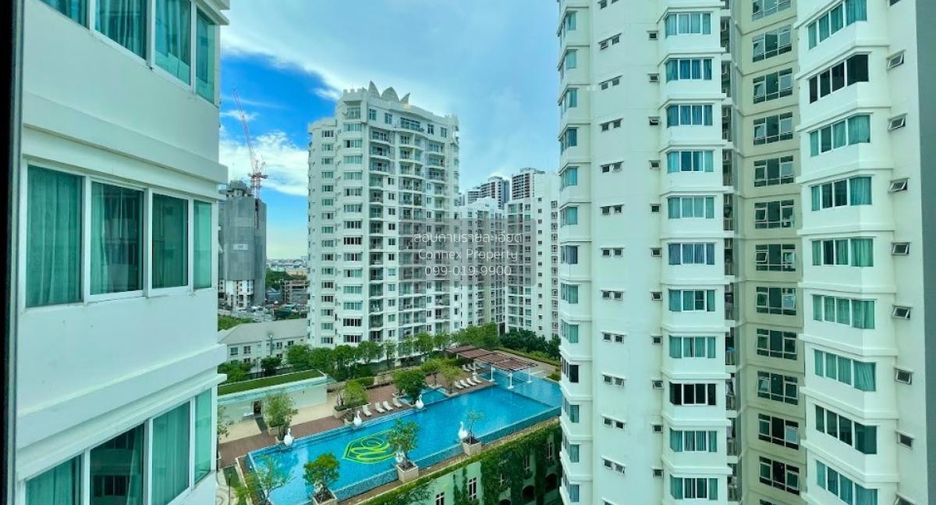 Condo en alquiler de 2 habitaciones en Huai Khwang, Bangkok