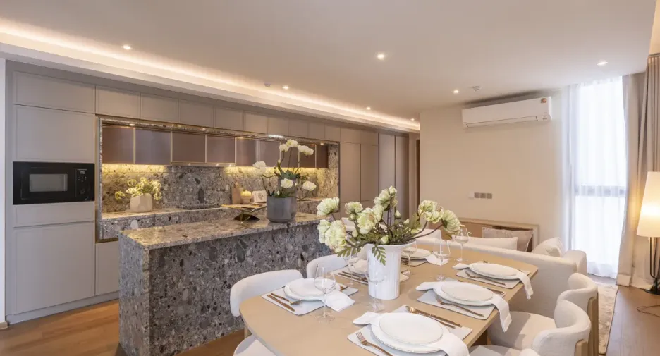 For rent 2 bedrooms condo in Khlong Toei, Bangkok