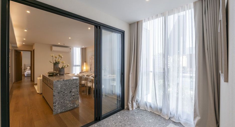 For rent 2 bedrooms condo in Khlong Toei, Bangkok